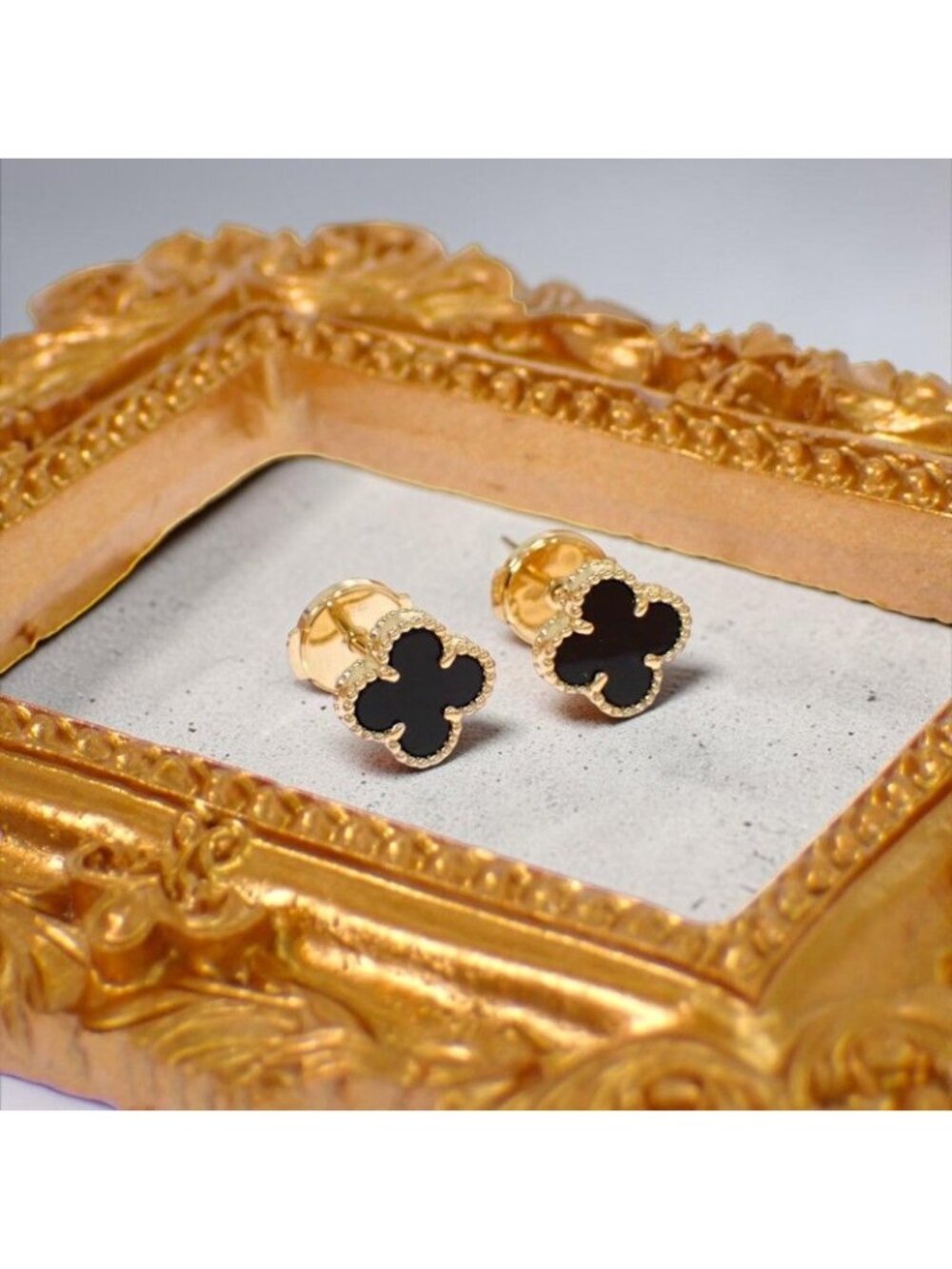 Van Cleef & Arpels Sweet Alhambra Earrings 18k Yellow Gold Onyx